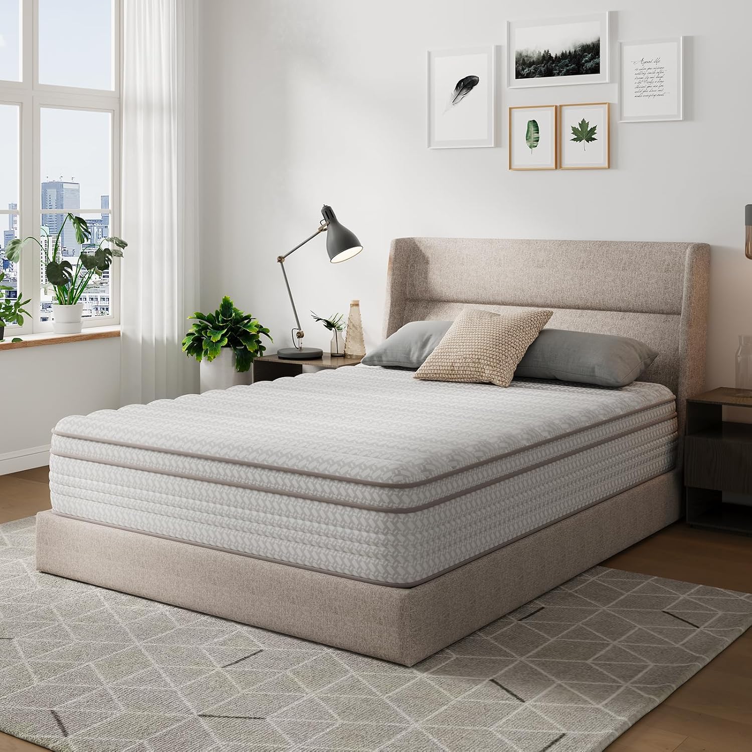 12インチのクイーンサイズマットレス。箱入りで、スプリング入 - Memory Foam Mattress In A Box Queen のレビューと価格